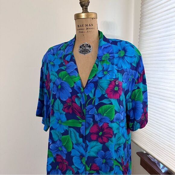Liz Claiborne Collection Vibrant Floral Short sleeve Button-Up Shirt size 12 - Picture 3 of 10